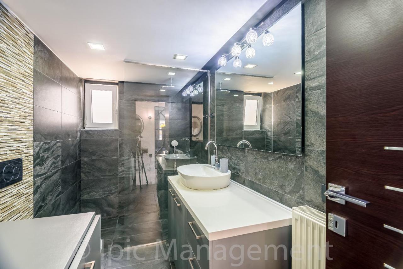 City Center Apartment With Rooftop Swimming Pool Chrissi Akti Chania Exterior foto